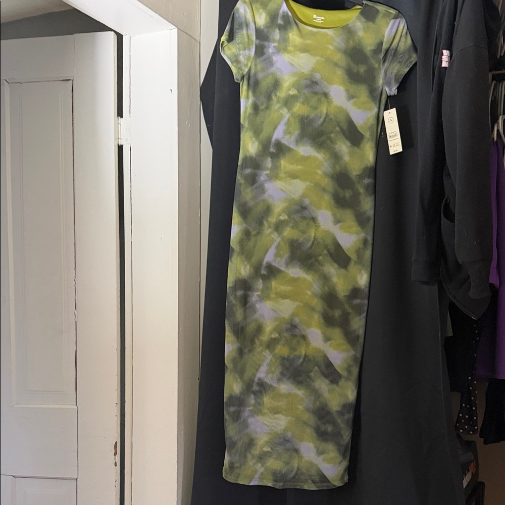 No Boundaries Green and Black Tie-Dye Midi Dress